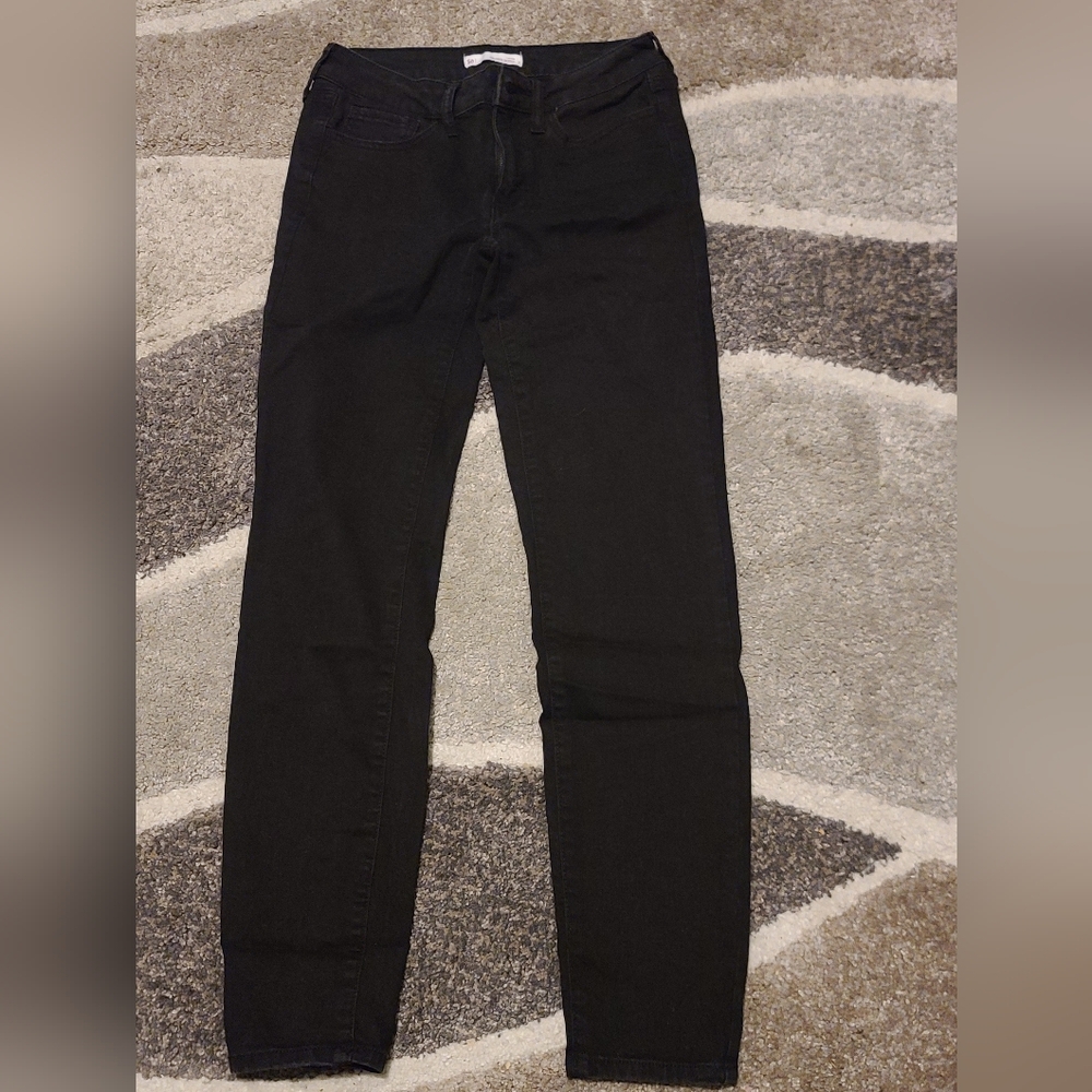 So black low rise